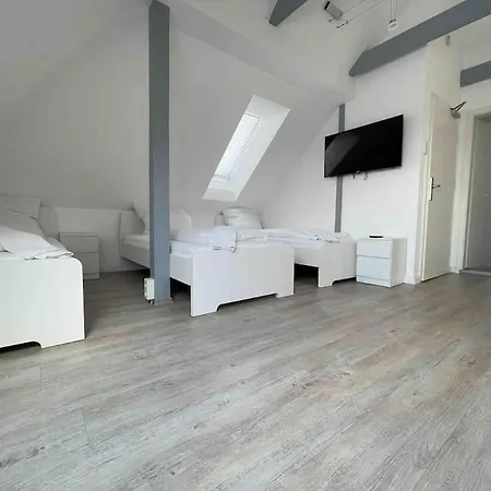 Sad233 - Gemuetliche Monteurwohnung Uebergangswohnung * Schwandorf in Bayern